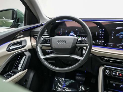 Certified 2025 Audi Q5 Premium Plus w/ Premium Plus AWD/4WD image 16