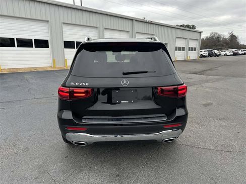 New 2025 Mercedes-Benz GLB 250 image 6