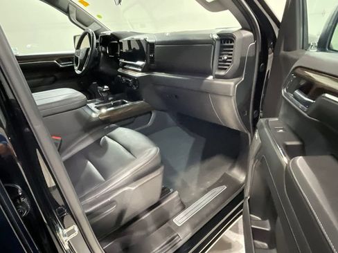 Used 2024 Chevrolet Silverado 1500 LT Trail Boss w/ LT Trail Boss Premium Package AWD/4WD image 27