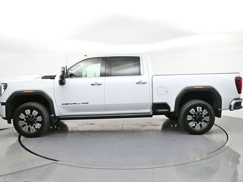 New 2026 GMC Sierra 3500 Denali w/ Denali Reserve Package image 3