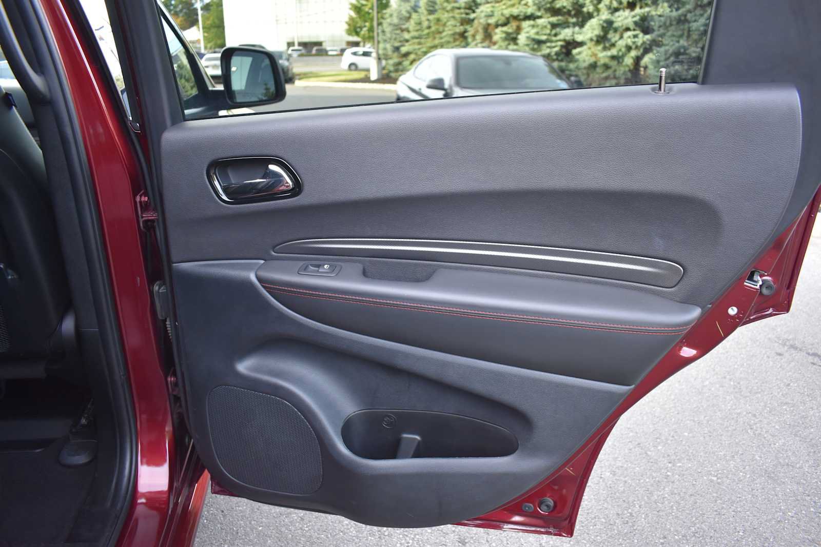 Used 2025 Dodge Durango R/T w/ Blacktop Package AWD/4WD image 9