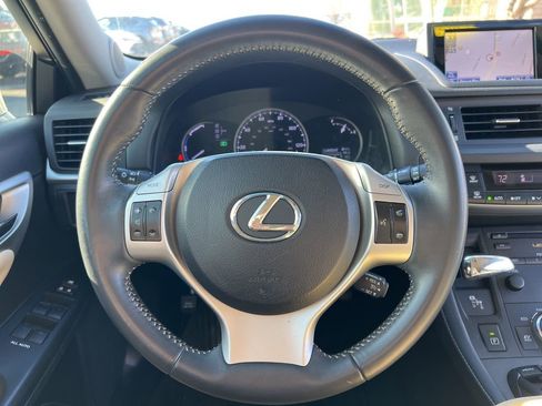 Used 2013 Lexus CT 200h image 15