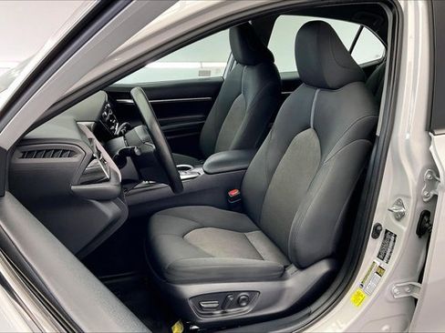 Used 2023 Toyota Camry LE image 18