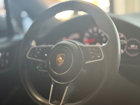 Used 2020 Porsche Cayenne AWD image 32