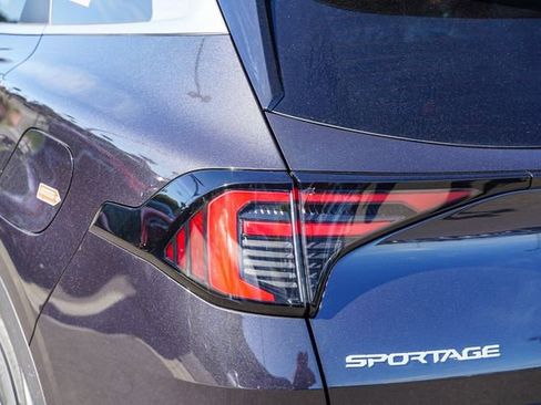 New 2026 Kia Sportage EX image 8