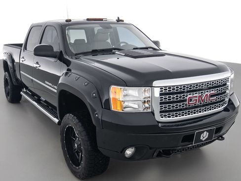 Used 2013 GMC Sierra 2500 Denali w/ Suspension Package, Off-Road image 1