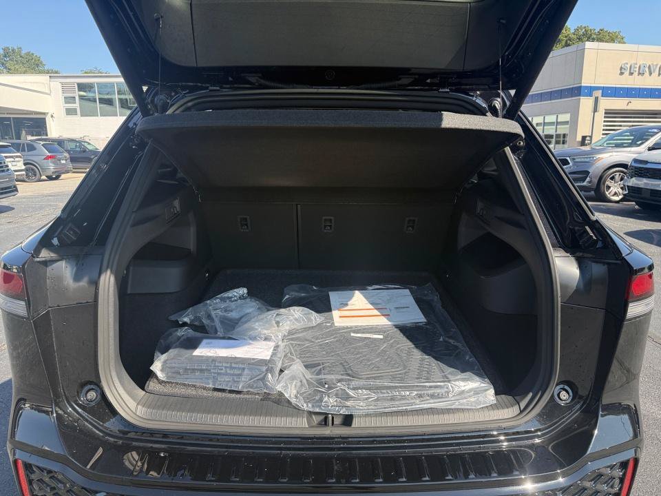 New 2026 Volkswagen Tiguan SE R-Line AWD/4WD image 15