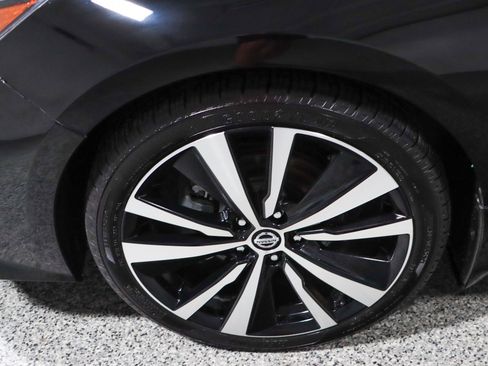 Used 2021 Nissan Altima 2.5 SR w/ SR Premium Package FWD image 11