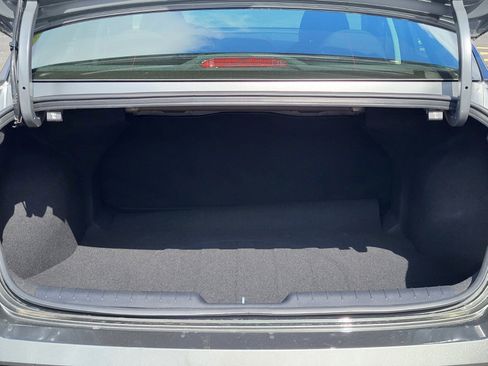 Used 2026 Hyundai Elantra Blue image 31