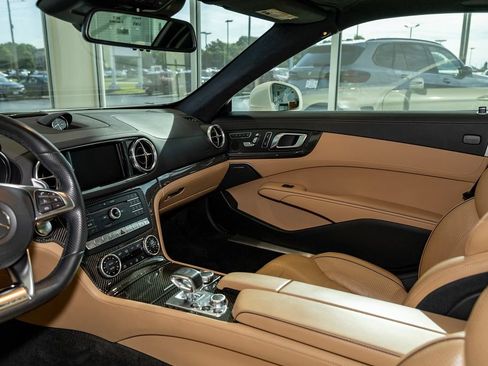 Used 2019 Mercedes-Benz SL 63 AMG image 21