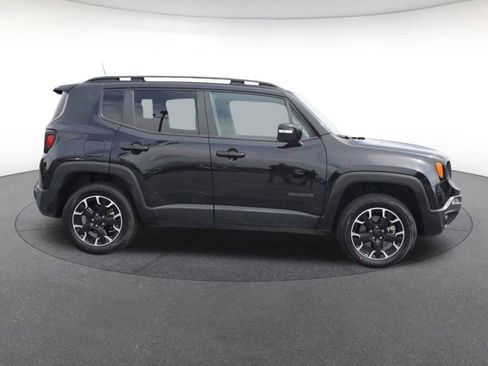 Used 2023 Jeep Renegade Latitude image 6
