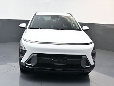 Certified 2025 Hyundai Kona SEL image 8
