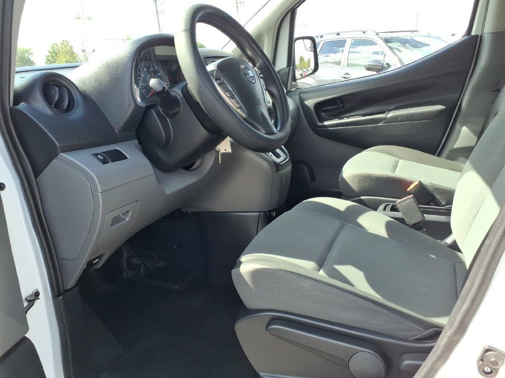 Used 2021 Nissan NV200 S FWD image 12