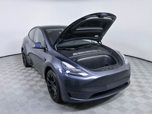Used 2023 Tesla Model Y Long Range AWD/4WD image 31