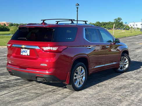 Used 2019 Chevrolet Traverse High Country w/ LPO, Cargo Package AWD/4WD image 4