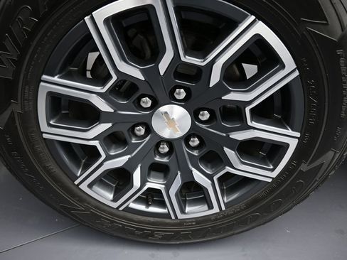 Used 2023 Chevrolet Colorado LT w/ LT Convenience Package image 40