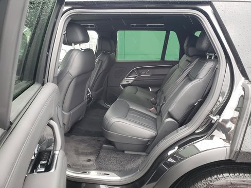 New 2026 Land Rover Range Rover Long Wheelbase SE AWD/4WD image 11
