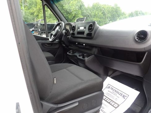 Used 2023 Mercedes-Benz Sprinter 2500 image 30
