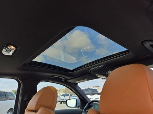 Used 2024 BMW 330i Sedan w/ Premium Package RWD image 22