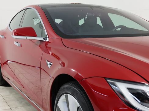 Used 2020 Tesla Model S Long Range Plus image 37
