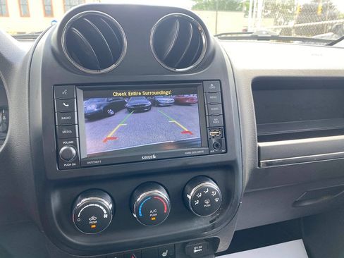 Used 2016 Jeep Patriot High Altitude AWD/4WD image 25