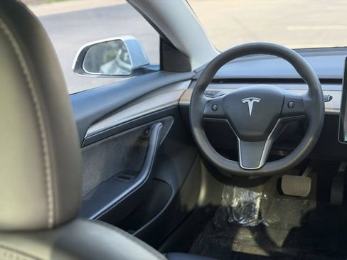 Used 2023 Tesla Model 3 Standard Range RWD image 33