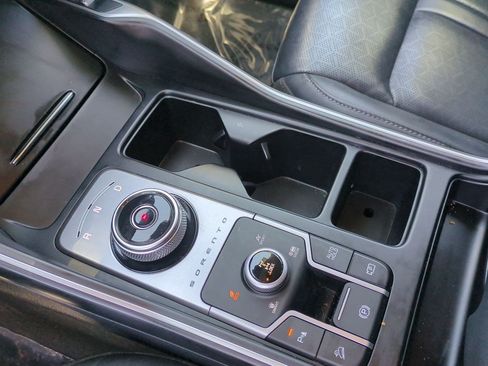 Certified 2023 Kia Sorento EX AWD/4WD image 19