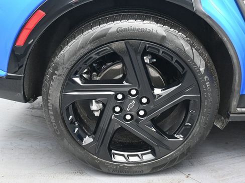 Used 2025 Chevrolet Equinox EV RS FWD image 37