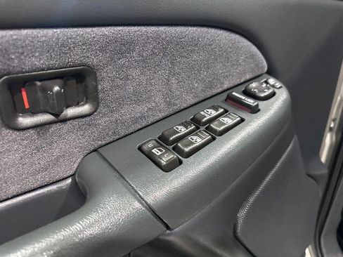 Used 2002 Chevrolet Silverado 2500 LS AWD/4WD image 15