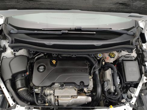Used 2018 Chevrolet Cruze LT FWD image 30