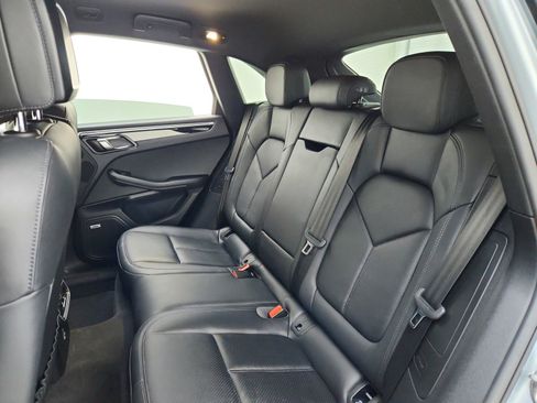 Used 2019 Porsche Macan AWD/4WD image 26