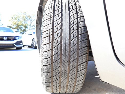 Used 2011 Lincoln MKZ image 25