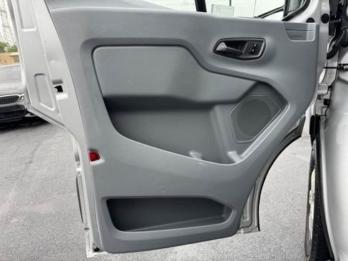 Used 2018 Ford Transit 350 XLT RWD image 25