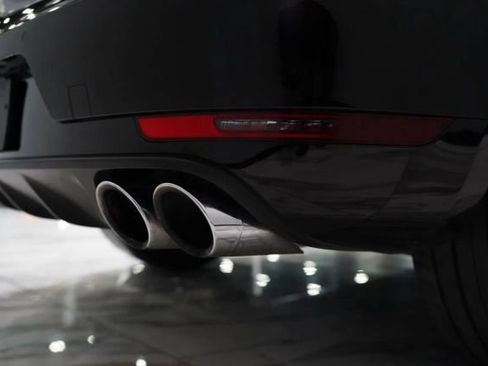 Used 2018 Porsche Macan Turbo AWD/4WD image 6