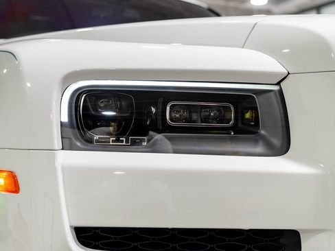 Used 2022 Rolls-Royce Cullinan Black Badge AWD/4WD image 11