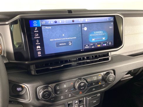 New 2025 Jeep Wrangler Sport S image 26