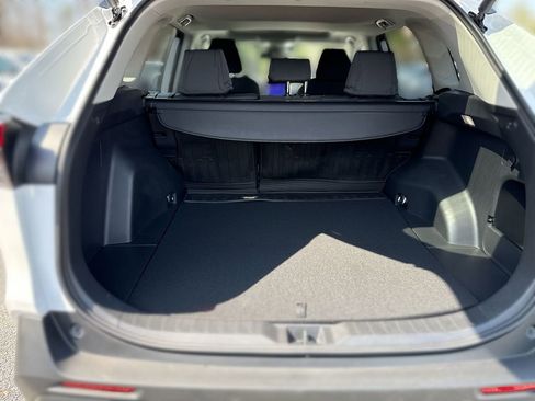 Used 2025 Toyota RAV4 XLE w/ Convenience Package image 20
