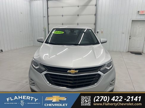Used 2020 Chevrolet Equinox LT w/ Driver Convenience Package image 7