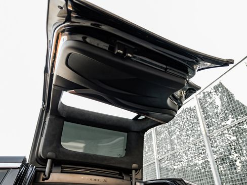 Used 2017 Tesla Model X 75D image 51