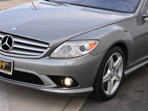 Used 2010 Mercedes-Benz CL 550 4MATIC image 32