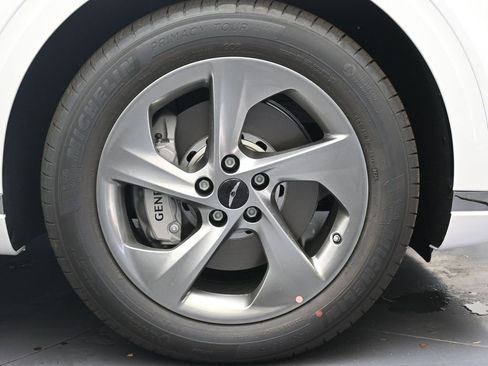 New 2026 Genesis GV70 2.5T Advanced image 10