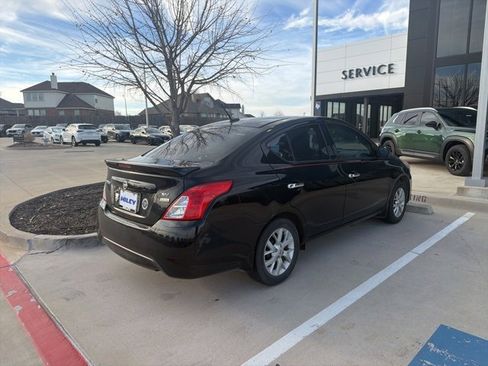 Used 2017 Nissan Versa SV w/ SV Special Edition Package image 6