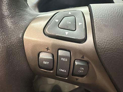 Used 2012 Lincoln MKX AWD image 24