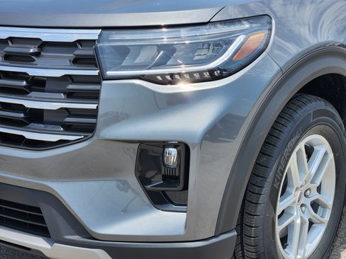 New 2026 Ford Explorer Active w/ Active Comfort Package RWD image 6