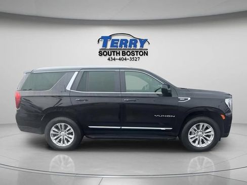 Used 2024 GMC Yukon SLT AWD/4WD image 1