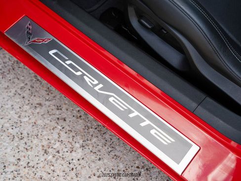 Used 2019 Chevrolet Corvette Stingray Coupe w/ Carbon Flash Badge Package image 42