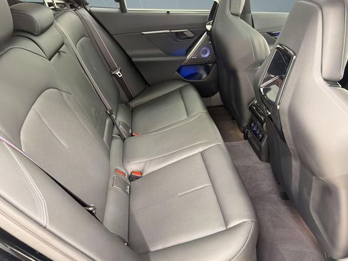 Certified 2025 BMW M5 Touring AWD/4WD image 28