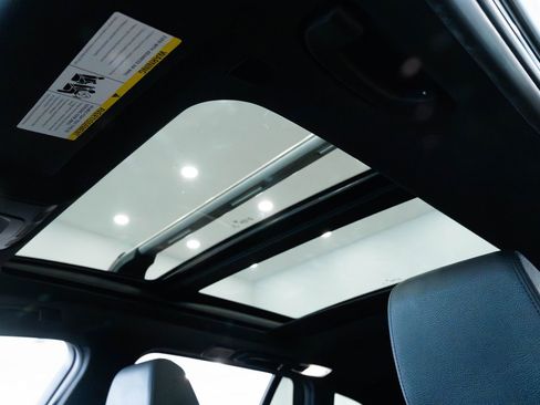 Used 2018 BMW 330i xDrive Wagon image 15