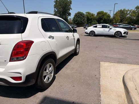 Used 2018 Chevrolet Trax LT w/ LT Convenience Package FWD image 6