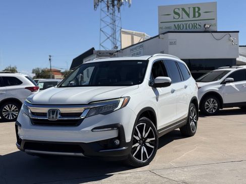 Used 2020 Honda Pilot Touring image 1